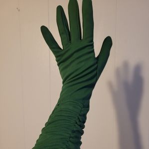 Long green vintage gloves. Size 7.5